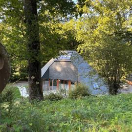 Le Tipi - Sauna et Jardin, hotel a Esneux