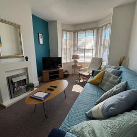 11B Beachside, hotel in Eastbourne