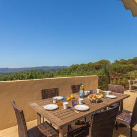Apartment Les Terrasses de Grimaud-2 by Interhome