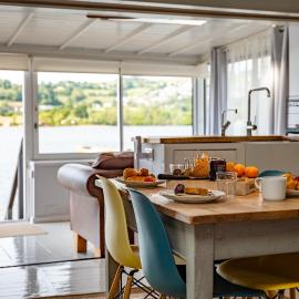 Riverside Retreat on the Teign Estuary