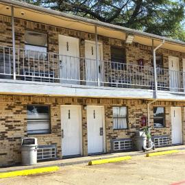 Mi Amor Inn & Suites by Hotel O Dallas Tx Hwy 352