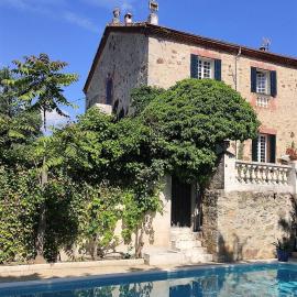 Villa Carmen del Rosal, hotel in Miraflores de la Sierra