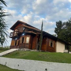 Biju's Little Farm, hotel in Ibiúna