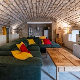 La Grotte Bourguignonne, Terrasse extérieure