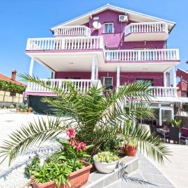 Apartments Villa Excellente Belvedere, hotel di Pula