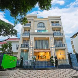 The Riverstone Inn - Near India Expo Centre & Mart, Greater Noida