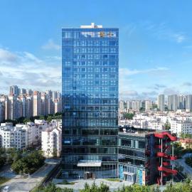 青岛若七酒店 Luxseven Hotel