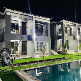 Overflow Accommodation Lodge, hotel a Louis Trichardt