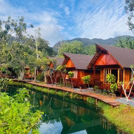 ธารคีรี รีสอร์ต สวนน้ำกำนัน