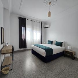 KARAZ Homestay Grand appartement avec rooftop, hotel v destinácii Monte ʼArrouit