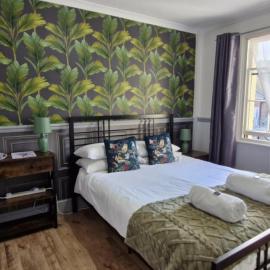 LilyRose Hotel, хотел в Уитби