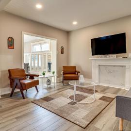 3 Mi to Dtwn Detroit: Spacious Home w/ Yard!