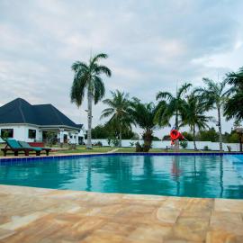 Mwambani Beach Villas (Tanga) – hotel w mieście Tanga