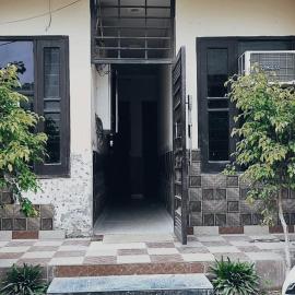 DEEPAK HOMESTAY & PALACE - Near Celebration Mall & Market - In Budget Rooms