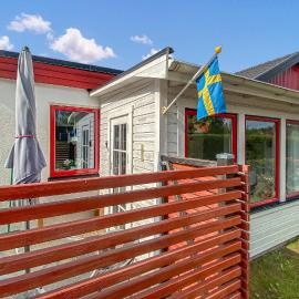 Lovely Apartment In Borgholm With Wifi
