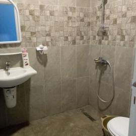 Studio moderne avec parking privé et Wi-Fi gratuit, hotel i Sfax