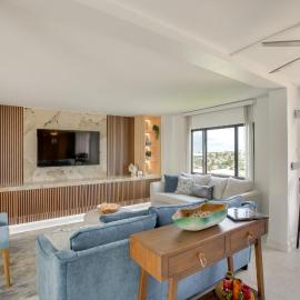 4 Mi to Lovers Key SP: Modern Condo w/ Ocean Views