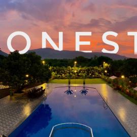 Sonesta Resort & Banquets, מלון באליבאוג