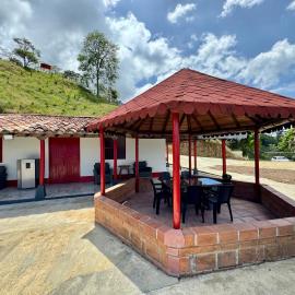 Finca cafetera para descanso, Hotel in Fredonia