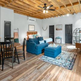 Charming & Spacious Hideaway by Downtown Bryan