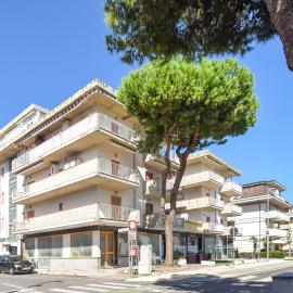Awesome Apartment In Martinsicuro With Wifi