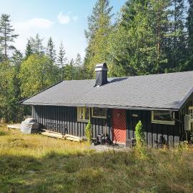 2 Bedroom Nice Home In Noresund