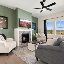Scenic Mountain Retreat Golf, Pickleball, Relax, hotel din Loveland