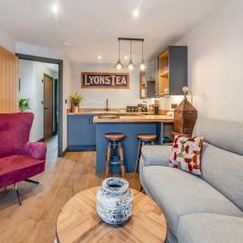 Flat 1 - Uk49037