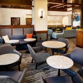 Hyatt Place Charlotte Arrowood, hotelli kohteessa Charlotte
