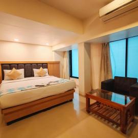 Nerul में, होटल Hotel Aishwarya Residency