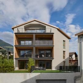Trui Ensemble Apartment Alpine Escape with Garden, hotel em Lasa