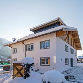 Modern Apartment in Brixen im Thale near Ski Area, hotel em Feuring
