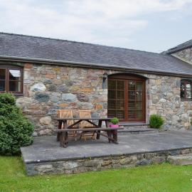 Beudy Mawr - 16985, hotell i Brynsiencyn