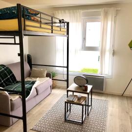 Studio Cocooning Face au Futuroscope, hotel v destinaci Jaunay-Clan