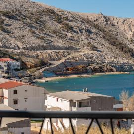 Amazing Apartment In Metajna With House Sea View, hotel in Metajna