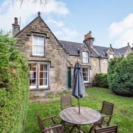 Isla Bank Cottage, hotel din Keith
