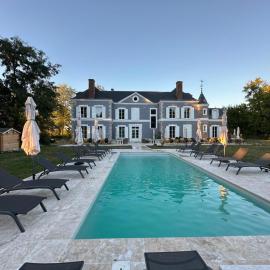 Manoir de Tournel, hotel v destinácii Les Cacodeaux