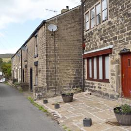 Weavers Houses - Uk12796, hotel in Hayfield