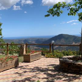 TacchiHousePanorama, hotel en Jerzu