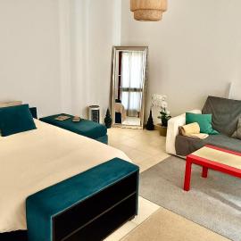 Appartement avec balcon, piscine et garage privé