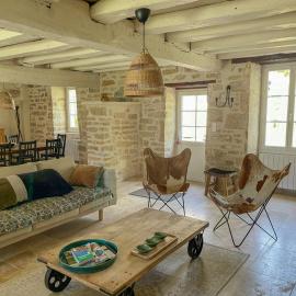 Gigny में, होटल Templar House With Pool Near Chablis
