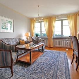 Gästehaus Schloss Kronburg, hotel Kronburgban