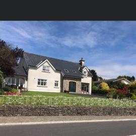 Killala B&B Avondale, hotel a Killala