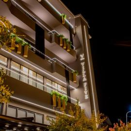 Villa Five Hotel, hotel Lushnjë városában