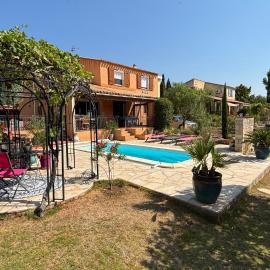 Villa 900 m du centre et plages, piscine, parking