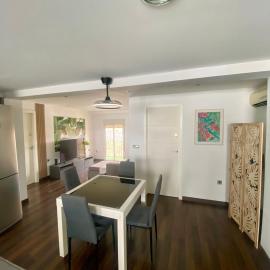 Calm Jungle Apartment Near Valencia