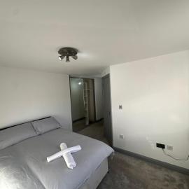 Spacious Double near City Centre