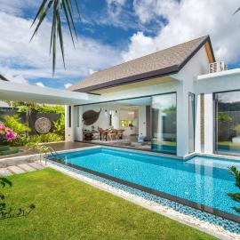 Blue Coral Luxury Villa - Tropical Modern Living, хотел в Пукет