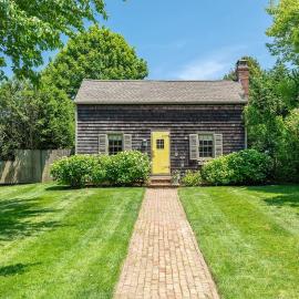 1800 Historical East Hampton Home, 1 Mile to Town!, hotel sa East Hampton