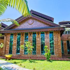 DAWA Brickhouse - Balinese Guesthouse in Thompson Ipoh by Ryokan Management, hotel in Ipoh